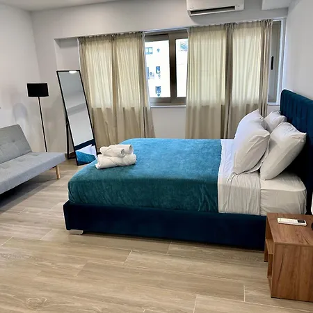 Apartment Academys Modern By Urban Retreat